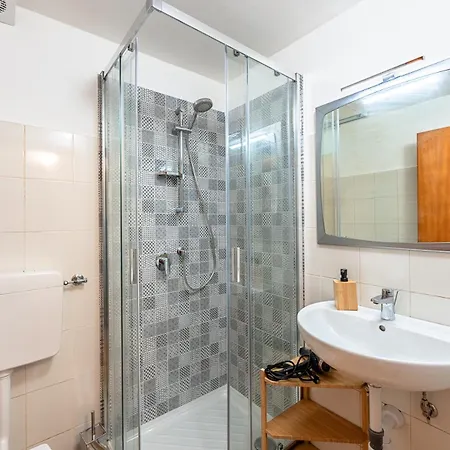 Mare A Due Passi- Free Wifi - Relax - Smart Tv Appartamento Savona